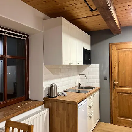 Horsky Dvur בית הארחה 3*